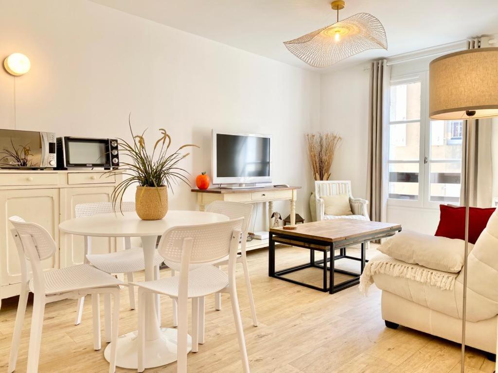 Appartement élégant avec vue sur le port Saint-Martin-de-Ré Exterior foto