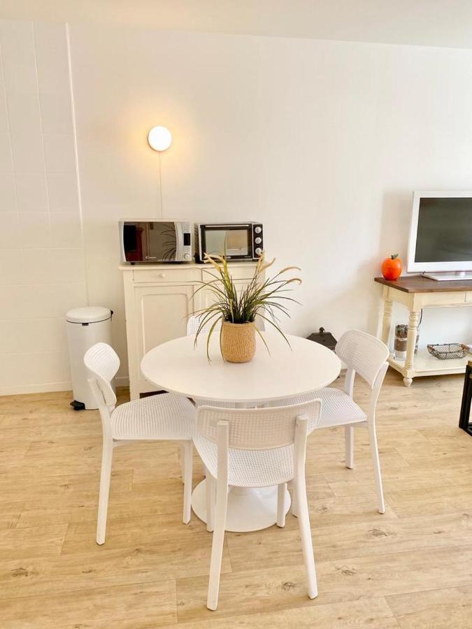 Appartement élégant avec vue sur le port Saint-Martin-de-Ré Exterior foto
